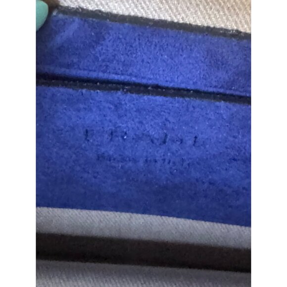 Frame Colorblock Suede Shoulder Bag With Gold Chain Strap & Magnetic Closure - Picture 5 of 9